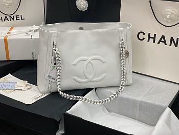 Chanel Tote Bag White AS8473 Size 42 x 29 x 12 cm