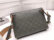 Louis Vuitton Monogram Titanium Messenger PM M43889 Size 28 × 20 × 4 cm - 6