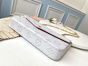Louis Vuitton Pochette Felicie Bag in White Monogram M61276 Size 21 x 11 x 2 cm - 3