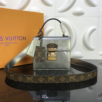 Louis Vuitton Spring Street Monogram Vernis M90567 Size 17 x 16 x 8.5 cm
