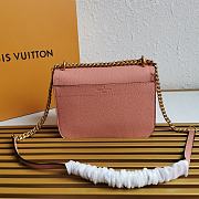 LV Lockme Chain PM Louis Vuitton Pink M57073 Size 23 x 17 x 11 cm - 3