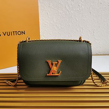 LV Lockme Chain PM Louis Vuitton Green M57073 Size 23 x 17 x 11 cm