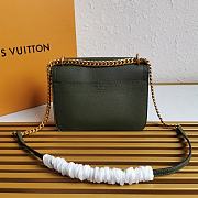 LV Lockme Chain PM Louis Vuitton Green M57073 Size 23 x 17 x 11 cm - 6