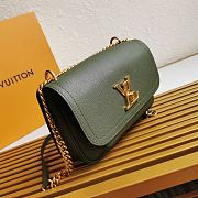 LV Lockme Chain PM Louis Vuitton Green M57073 Size 23 x 17 x 11 cm - 4