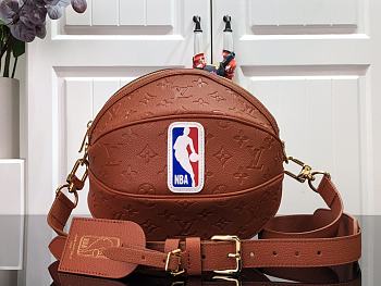 LV xNBA LV Ball in Basket M57974 Size 30 x 42 x 11 cm
