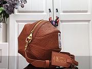 LV xNBA LV Ball in Basket M57974 Size 30 x 42 x 11 cm - 5