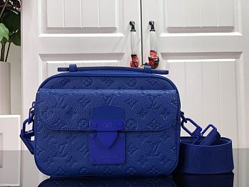 LV S Lock Messenger Louis Vuitton Blue M58489 Size 22 x 18 x 8 cm