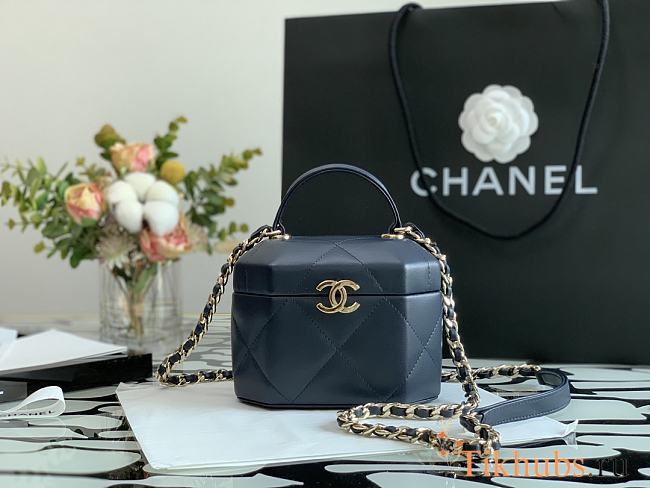 Chanel Box Bag Blue 99077 Size 15 x 10 x 11 cm - 1