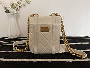 Chanel Mini Flap Bag Cowhide White 99086 Size 17 x 14 x 7 cm - 4