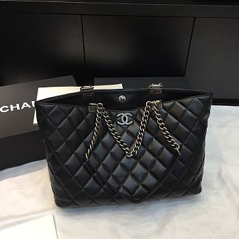 Chanel Chain Bag Original Calfskin Size 34 x 23 x 11 cm