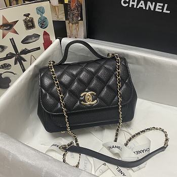 Chanel Messenger Bag Black 93749 Size 19 x 7 x 14 cm