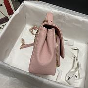 Chanel Messenger Bag Pink 93749 Size 19 x 7 x 14 cm - 2