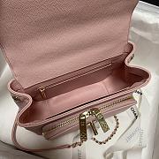 Chanel Messenger Bag Pink 93749 Size 19 x 7 x 14 cm - 4