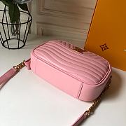 LV New Wave Camera Bag Pink M53683 Size 21.5 x 15.5 x 6 cm - 5