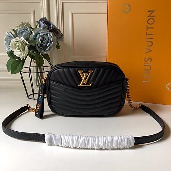 LV New Wave Camera Bag Black M53683 Size 21.5 x 15.5 x 6 cm