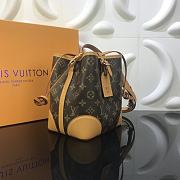 LV Catwalk Bag M57099 Size 22 × 19 × 23 cm - 3