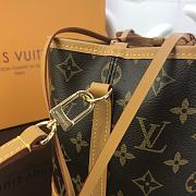 LV Catwalk Bag M57099 Size 22 × 19 × 23 cm - 6