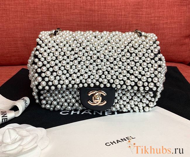 Chanel Pearl Cf Link Shoulder Bag - 1