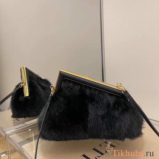 Fendi First Black 2217 Size 26 x 9.5 x 18 cm - 1