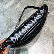 Balenciaga Half-Moon Belt Bag Black Size 24 x 18 cm - 3