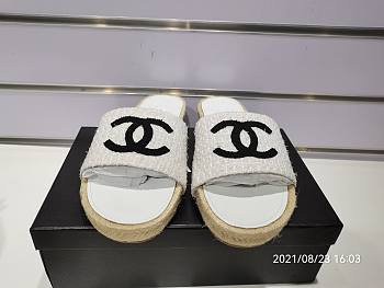 Chanel Slippers White/Black
