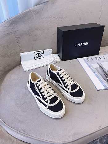 Chanel Sneakers New