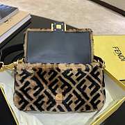 Fendi Baguette Brown Sheepskin Bag Size 26 x 14 x 4 cm - 6