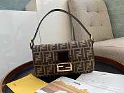 Fendi Baguette Vintage Bag with Gold Hardware Size 26 x 15 x 4 cm - 1