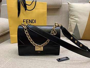 Fendi Kan U Size 25 x 18,5 x 10 cm