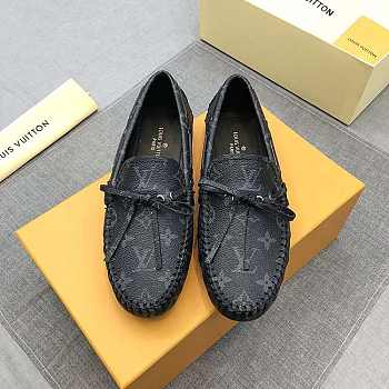 LV Loafer 01