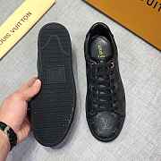 Louis Vuitton Sneakers 001 - 2