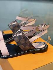 LV Sandals 001 - 2