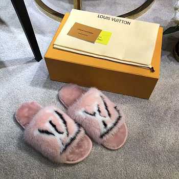 LV Slippers Pink 001