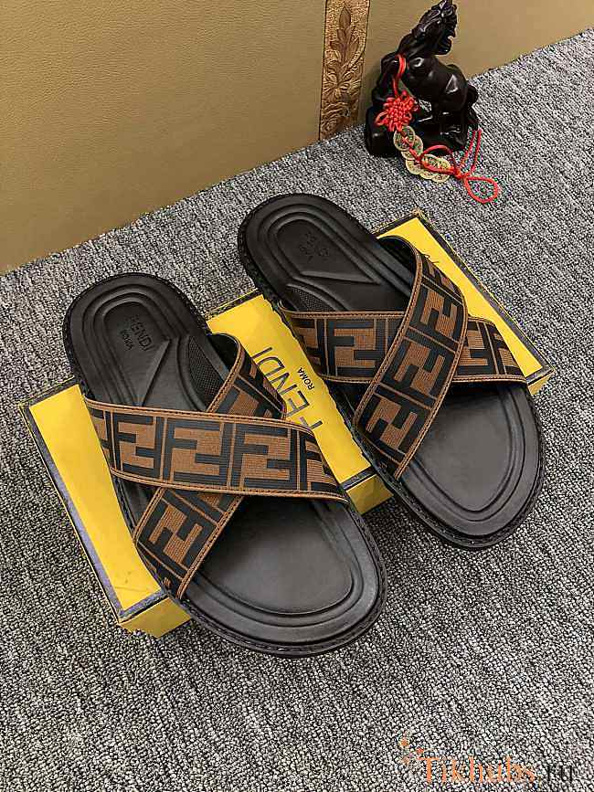 Fendi Slippers 001 - 1