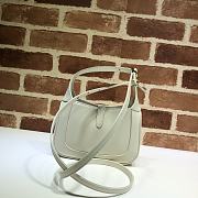 Gucci Blue Jackie 1961 Mini Cross Body Bag Rice White 637091 Size 19 x 13 x 3 cm - 2