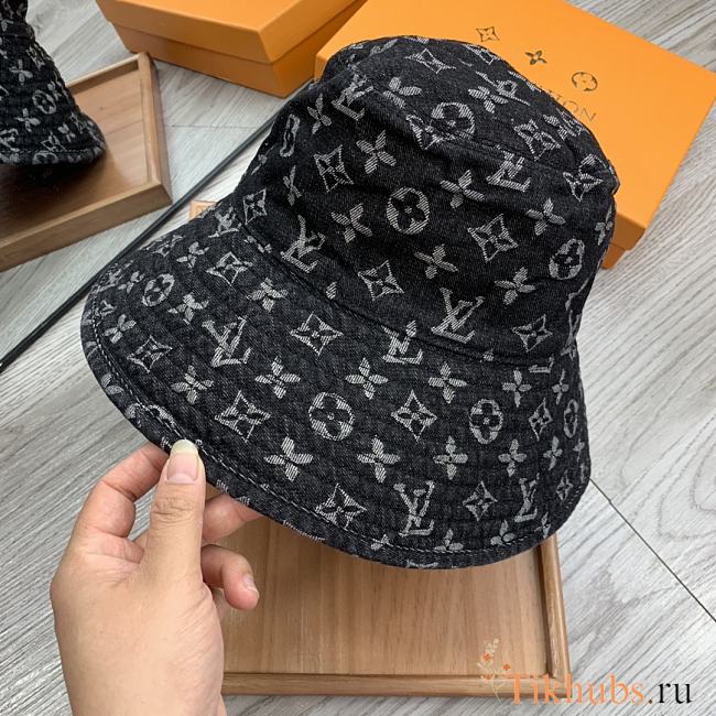 LV Hat 02 - 1