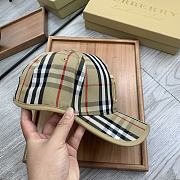 BURBERRY Hat 01 - 4