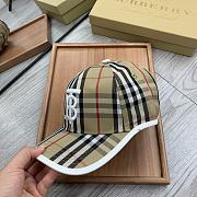 BURBERRY Hat 02 - 2