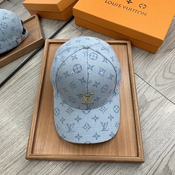 LV Hat 05