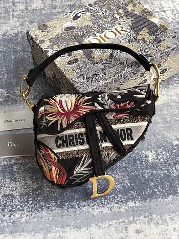 Dior Saddle Bag 001 Size 25.5 x 20 x 6.5 cm