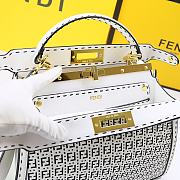 Fendi Peekaboo White Size 33 x 12 x 24 cm - 2