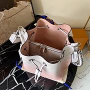 LV Muria Mahina Leather Pink/White M55800 Size 25x25x20 cm - 3