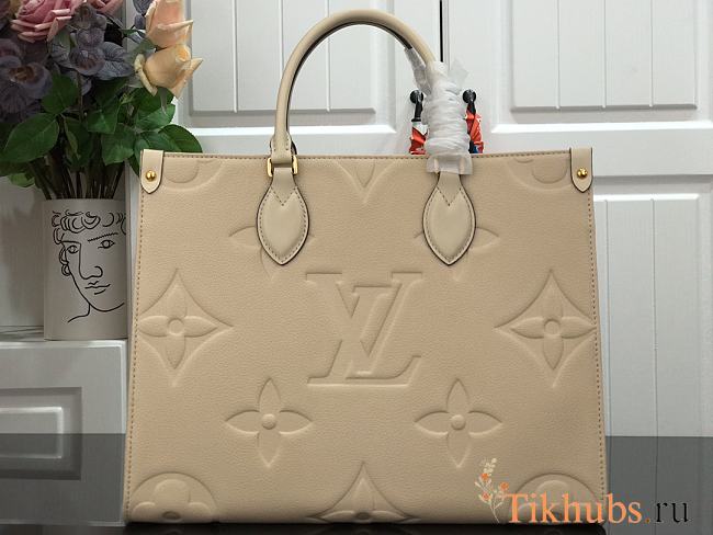 Louis Vuitton Onthego GM Cream M44925 Size 34 x 26 x 15 cm - 1