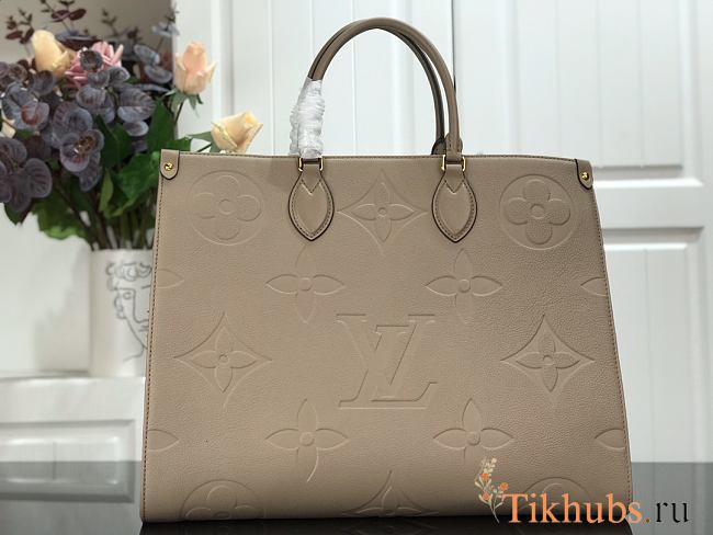 Louis Vuitton Onthego GM Elephant Gray M44925 Size 41 x 34 x 19 cm - 1