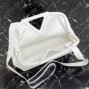 Bottega Veneta Point White 440999 Size 35 x 12 x 6.5 cm - 3