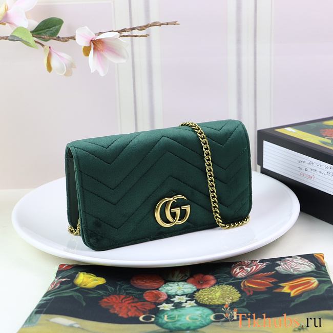 Gucci Marmont Mini Chain Bag Green 488426 Size 18 x 10 x 5 cm - 1