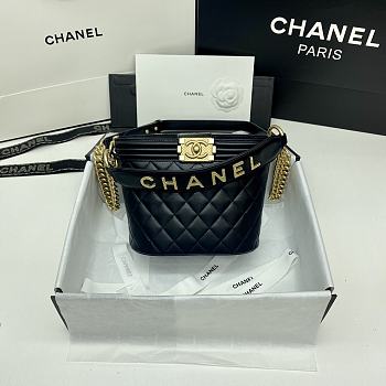 Chanel Bucket Bag Size 20 x 18 x 10 cm