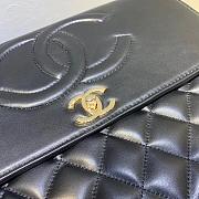Chanel Flap Bag Big Logo Sheepskin Size 34 x 25 x 10 cm - 2