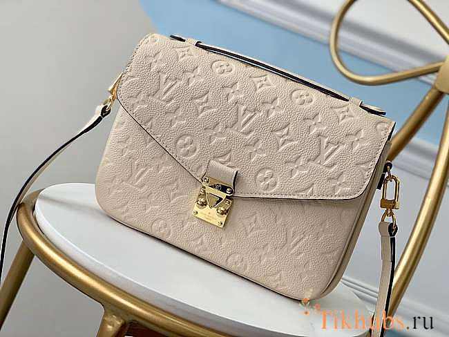 Louis Vuitton Pochette Metis Monogram Empreinte Cream M44738 Size 25 x 19 x 7 cm - 1