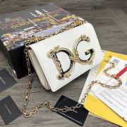 DG Chain Crossbody Bag White 1311 Size 21 x 5 x 13.5 cm - 5